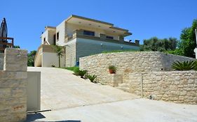 Villa Ikaros